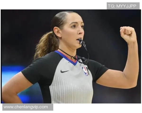 足球明星与女裁判的精彩对决展现了性别平等与体育精神的新篇章