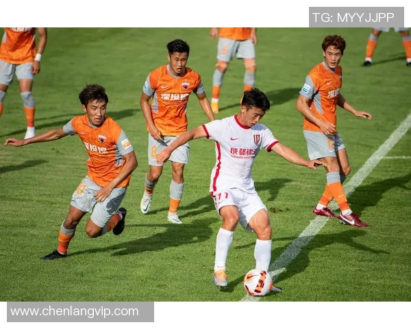 武汉足球队与深圳足球队实力对比赛后分析与总结